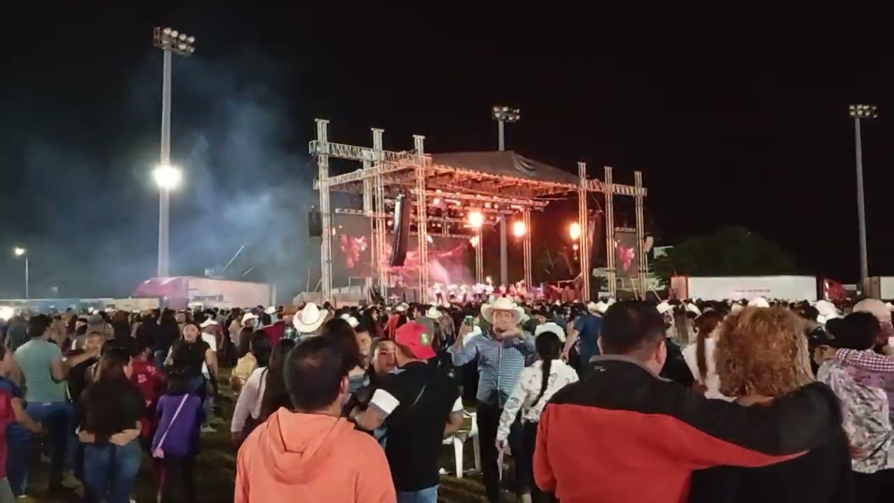 EXPO FERIA CHAMPOTON 8 DE DICIEMBRE LOS DOS CARNALES 