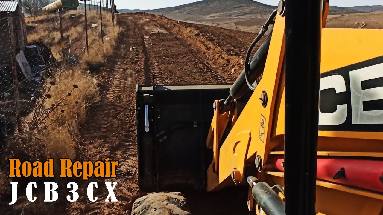 JCB 3CX Repairing And Leveling Village Road