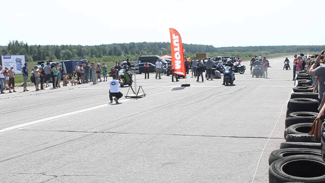 BMW K1200S VS Kawasaki ZX-12R  (Rybinsk 7.07.2014)