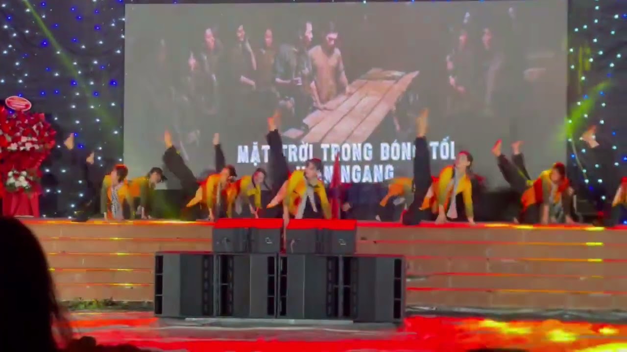 Múa mặt trời trong bóng tối