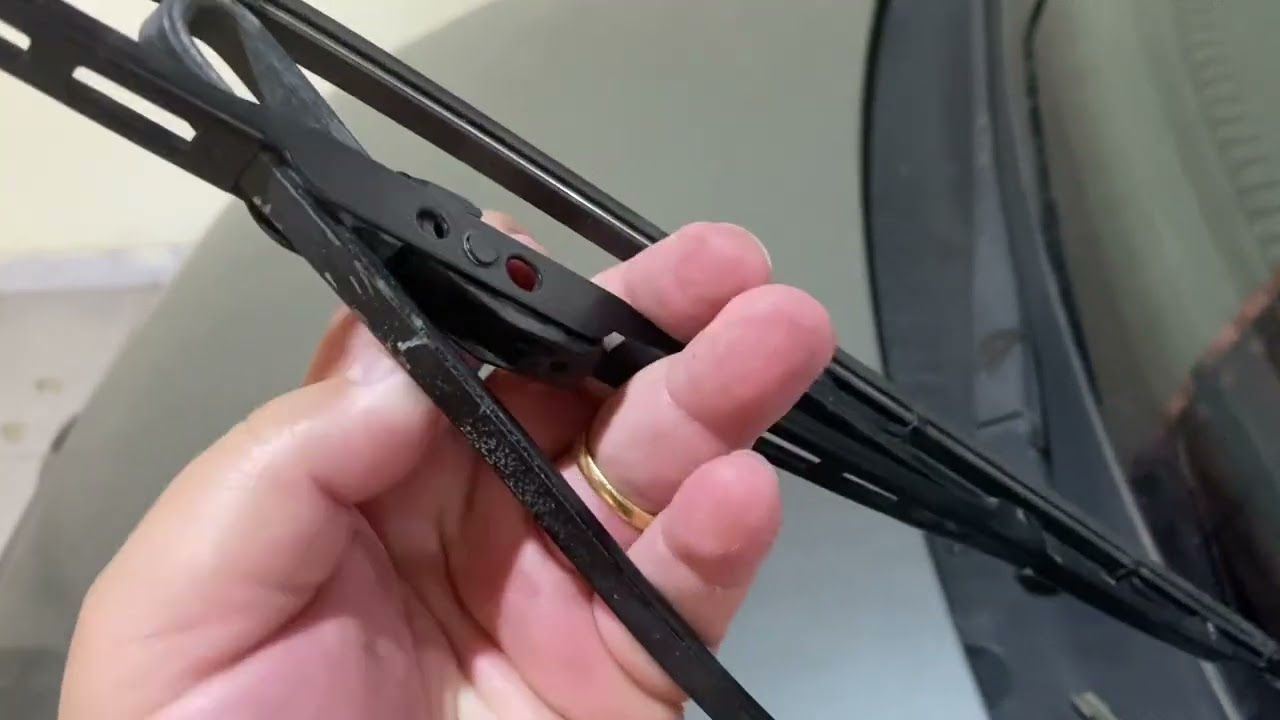 Troca palheta do limpador do para-brisa Fox e demais carros mais antigos
