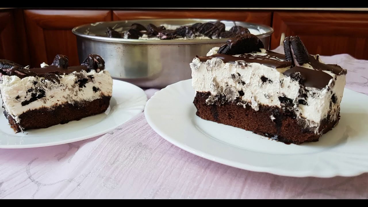 Πάστα ταψιού με βάση brownies και κρέμα με oreo φράουλα!!!