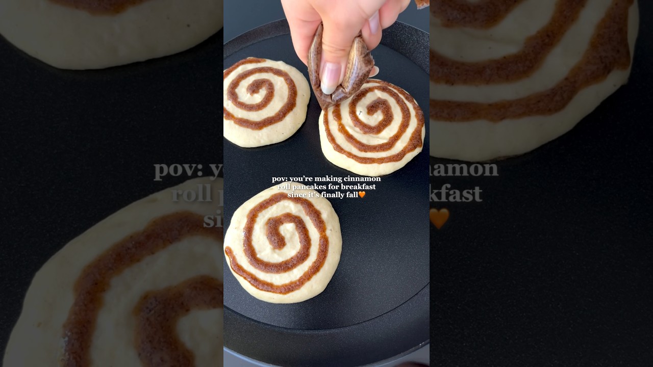 Fluffy Cinnamon Roll Pancakes🧡 #pancakes #easyrecipes #fallrecipes #breakfast