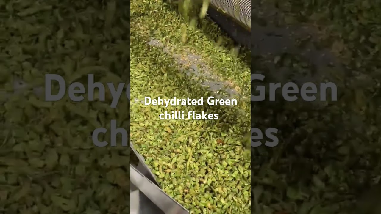 dehydrated green chilli flakes for your kitchen, instant soups and chinese products