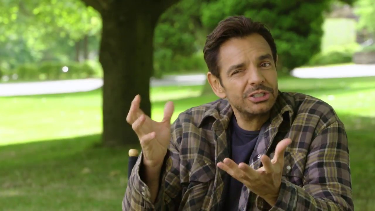 Exclusive Clip - Eugenio Derbez & Anna Faris Overboard Featurette