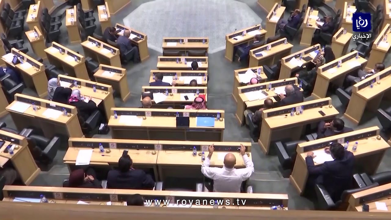 صداح الحباشنة مخاطبا الرزاز: إما انك تسقط مثل الملقي او تسحب القانون