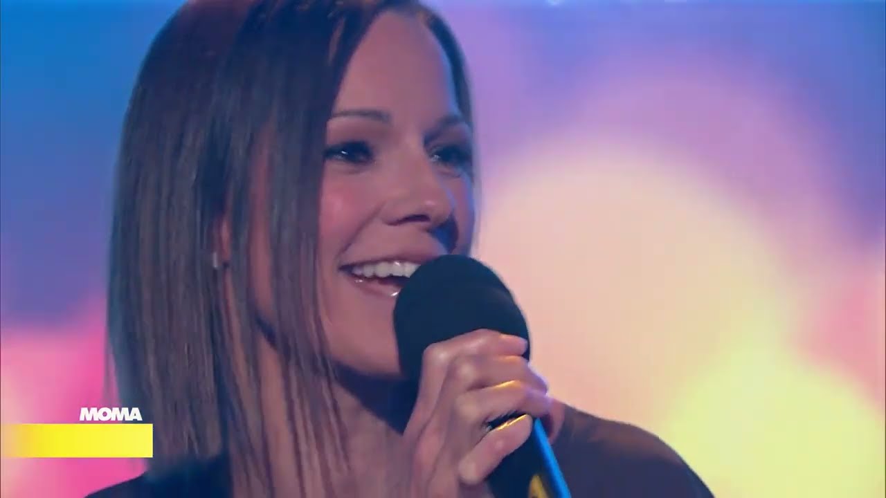 Christina Stürmer (CS) - Ein halbes Leben +Lyrics @ARD #moma