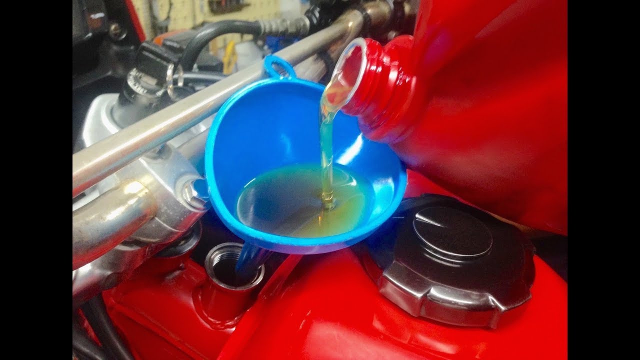 Cambiar ACEITE motor y FILTRO de ACEITE | Honda NX 650 Dominator
