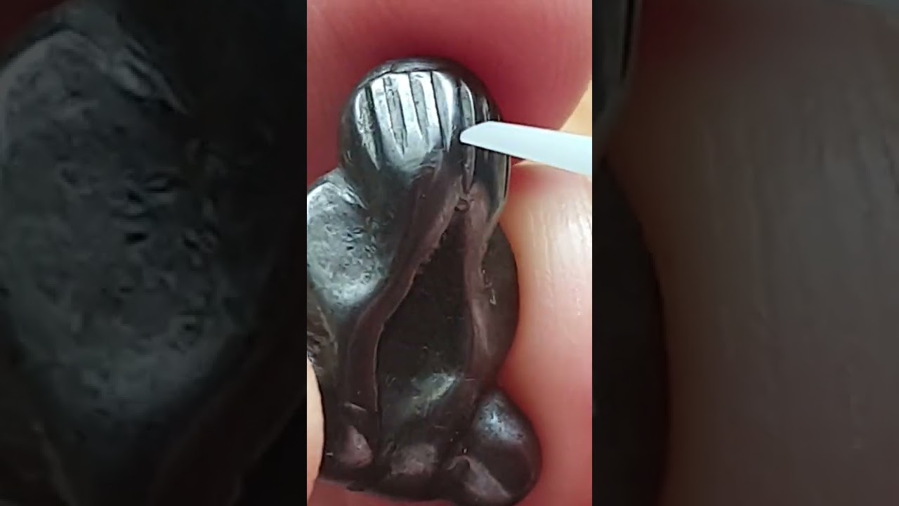 Clip76 วิธีดูพระปิดตาเนื้อเมฆพัตรหลวงพ่อปล้องวัดหลุมดิน จ.ราชบุรี(อจ.ทหารดูพระ)