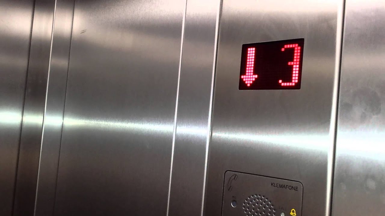 Idegesítő lift