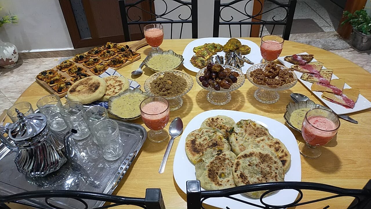 مائدة افطار رمضانية صحية 100 في 100