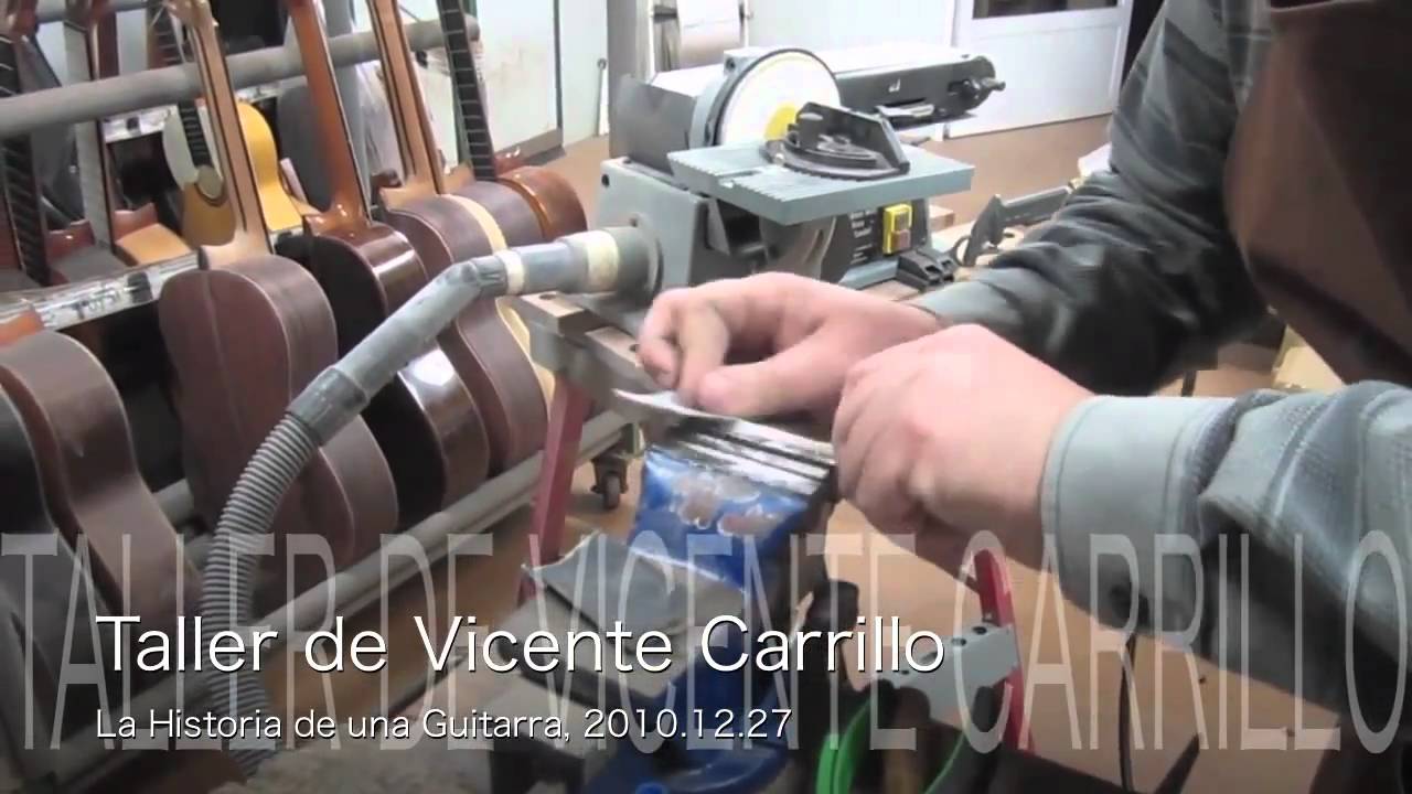J.M. Cañizares y su guitarra para el concierto en el Teatro Real