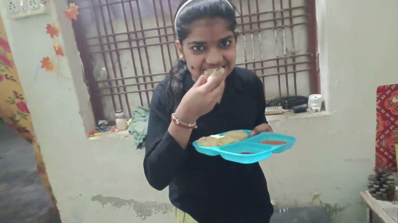 Humne banae homemade momos h 🤤