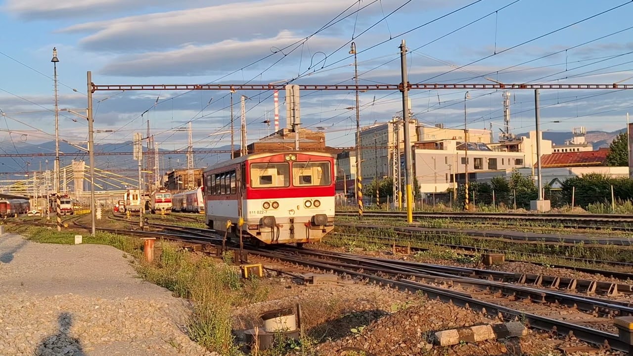 Evening trains and sunset. Žilina Station. Slovakia.  2024/8/3 , Večerne vlaky... Žilina.  3.8.2024