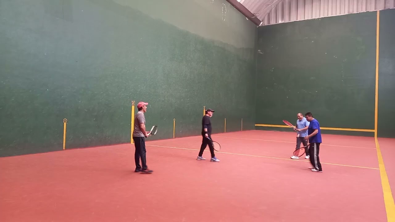 Gabriel y Octavio  vs  Victor y Jorge 