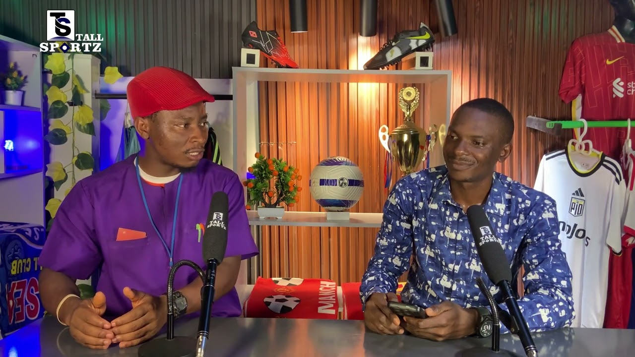 Who is the best striker in the World| Cristiano Ronaldo shoes too heavy to wear by the young lads