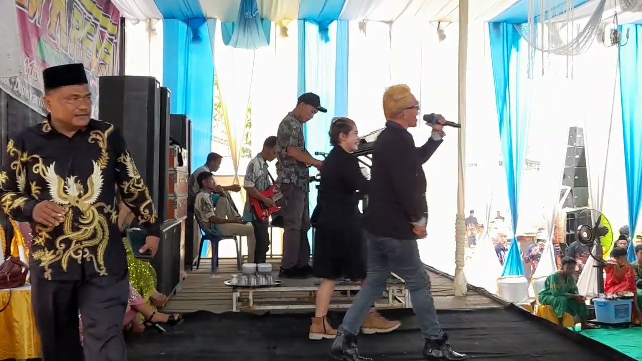 Kocaknya Wak Udin feat Wulan TANO Dengan lgu daerahnya bersama #NEW_KREASI LLG,