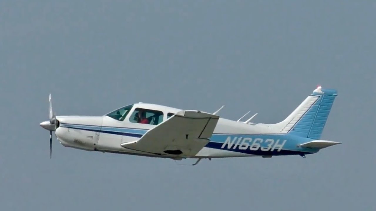 Piper PA28R-201 Arrow Practicing on a Windy Day