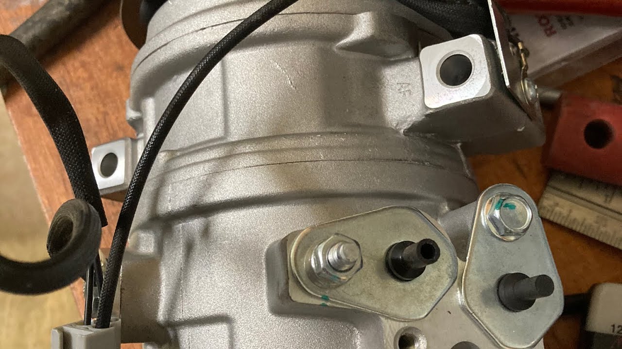 Замена компрессора, конденсатора и регулирующего клапана кондиционера Toyota Tundra 2007–2021 год...