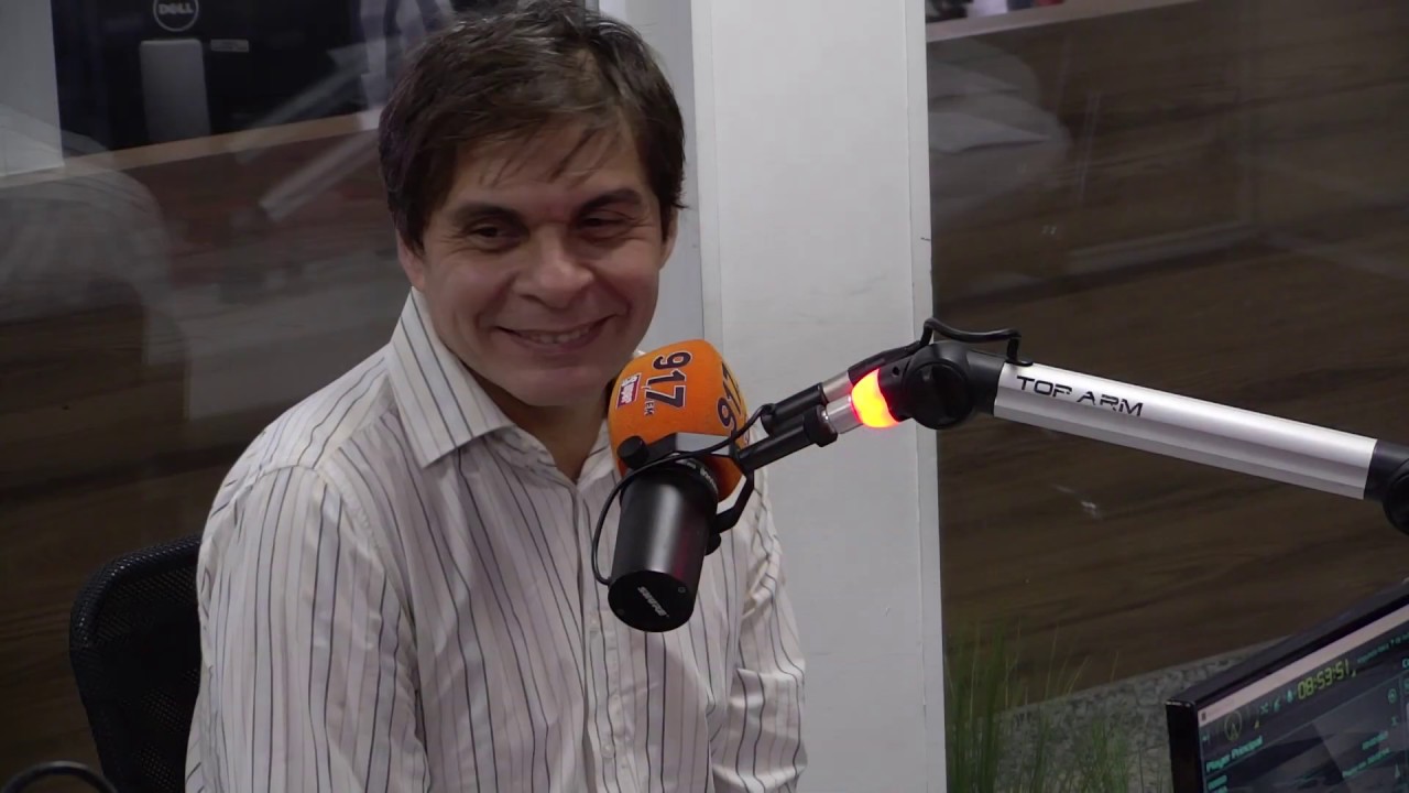 Caf&eacute; com Pol&iacute;tica recebe o cientista pol&iacute;tico Adriano Cerqueira.