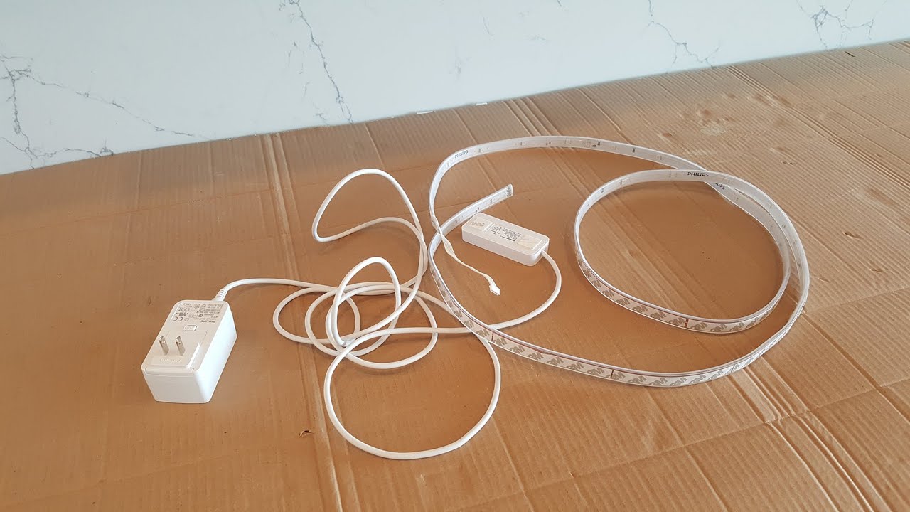Philips Under cabinets LED light strip installation. Подсветка кухни светодиодная лента