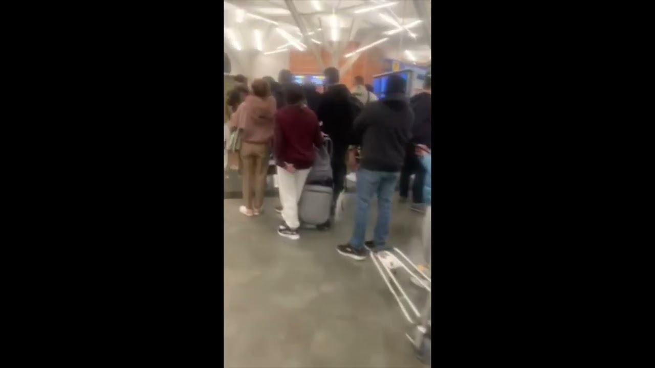 Submitted video of YVR at 4:45 a.m. on Dec. 20