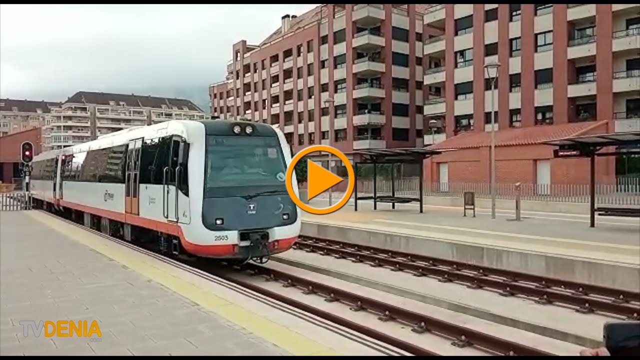 Llega el tren a Dénia aunque solo está en pruebas