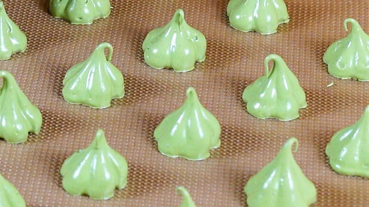 3-ingredient Macha Merengue Kisses