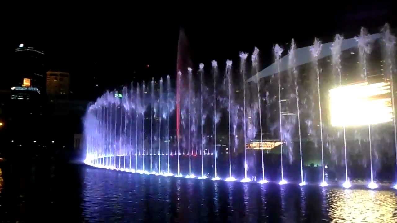 Aarna enjoying Water Light Music Dancing fountains at KLCC, Malaysia