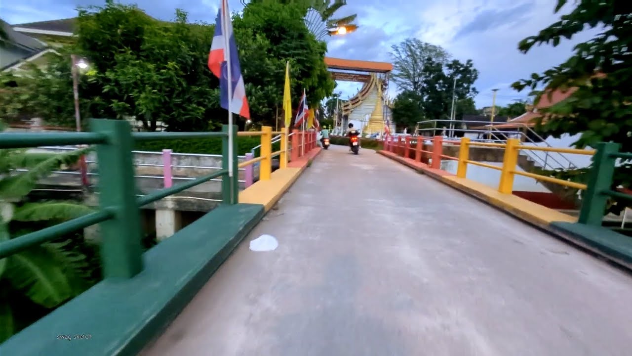 POV sunset bike ride round Nong Hoi 🛵🇹🇭🌛