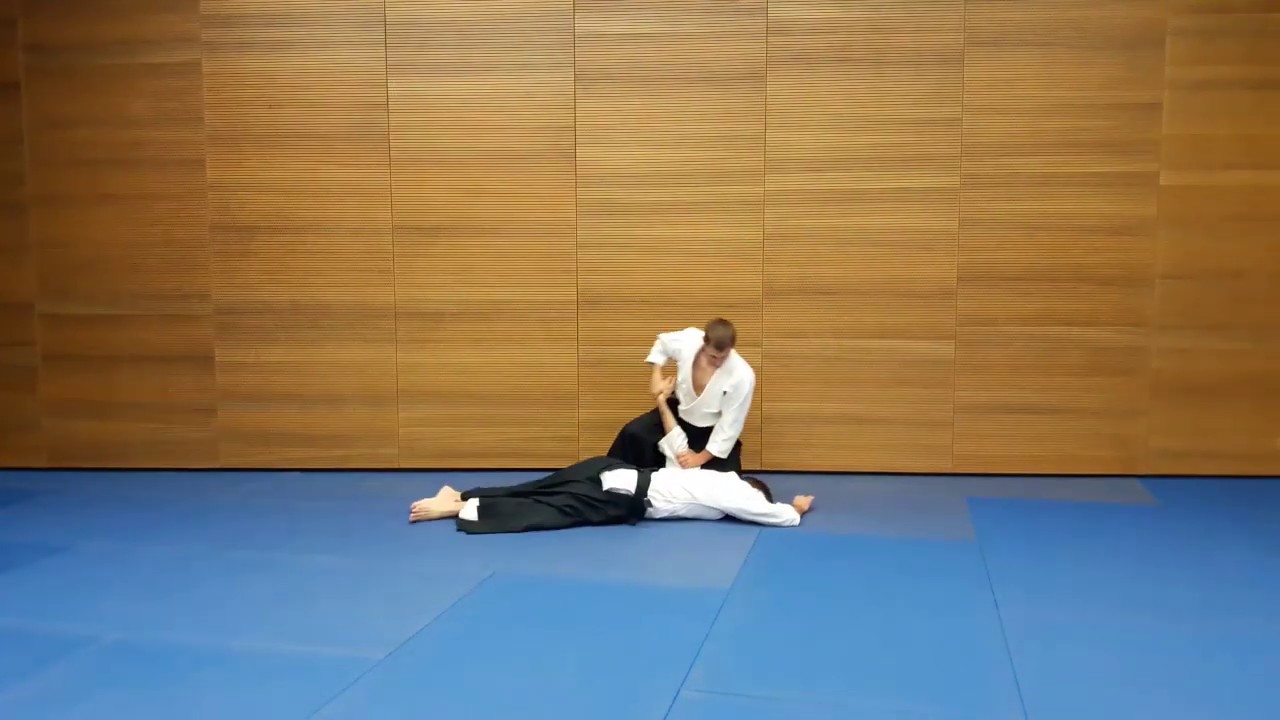 Tachi waza, Ushiro ryokata dori, Sankyo