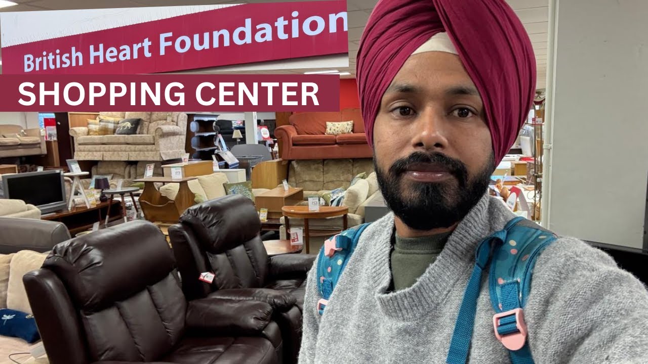 SHOPPING CENTER GREAT YARMOUTH CITY ENGLAND APNA BUSINESS HARPREET SINGH