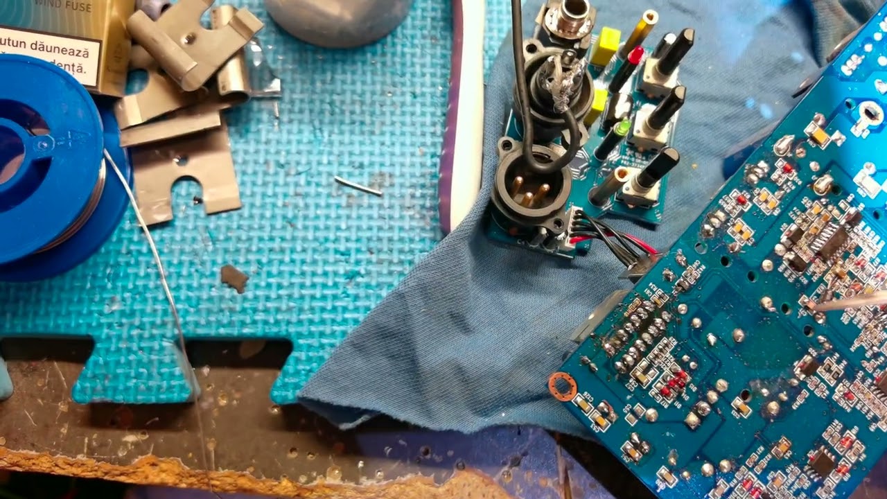 Behringer Eurolive B215D repair and test