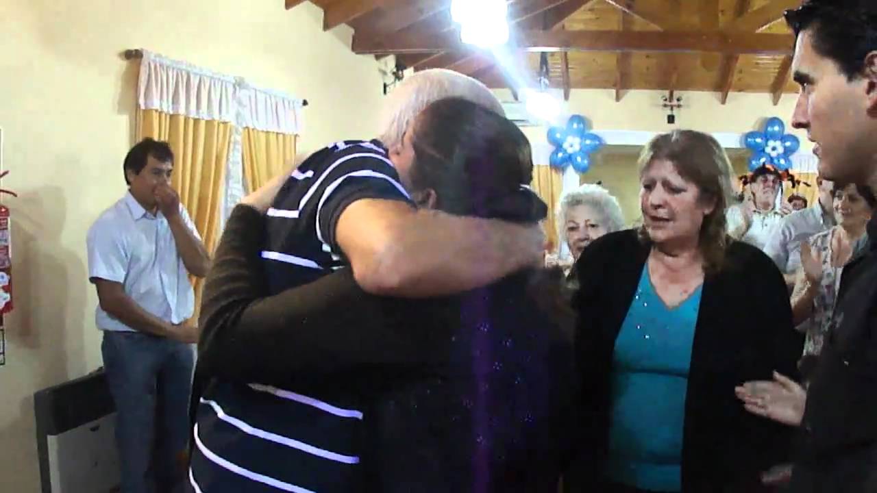 Salón Evaristo´s; Cumple 60 de Raul: Entrada de Raul al salón