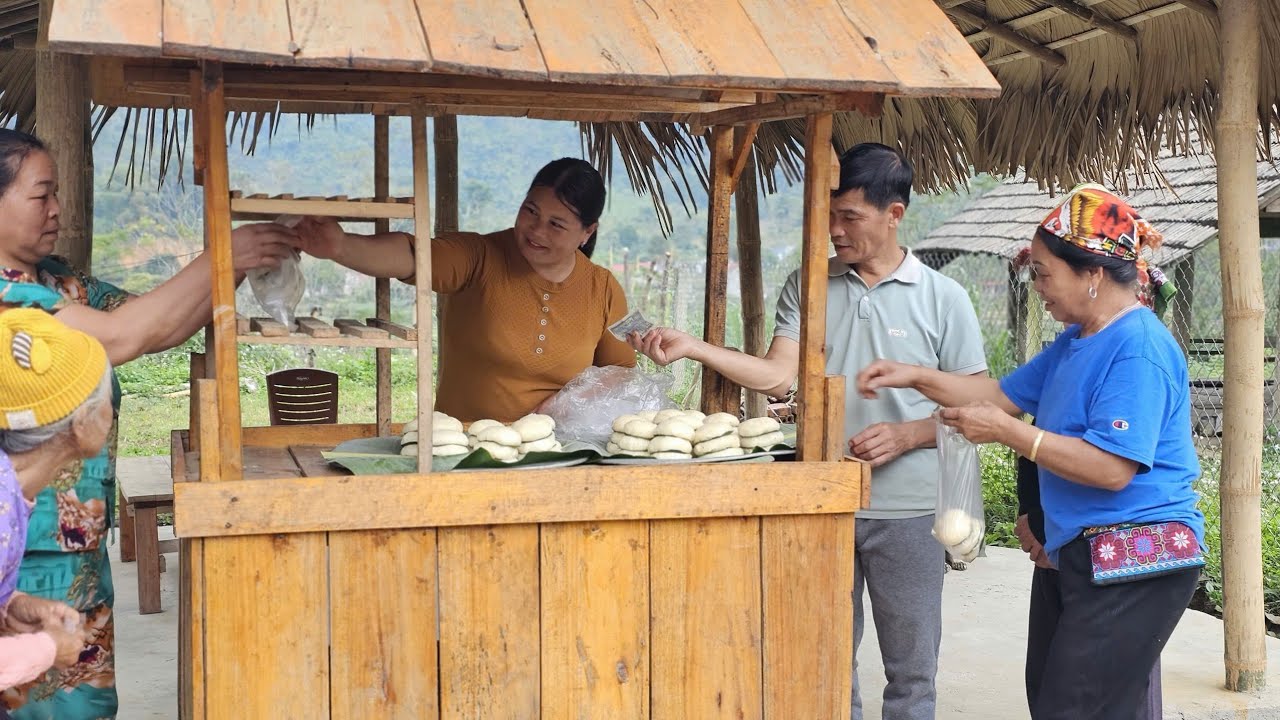 COI and LAI harvest and preserve cassava and make delicious cassava cakes to sell.