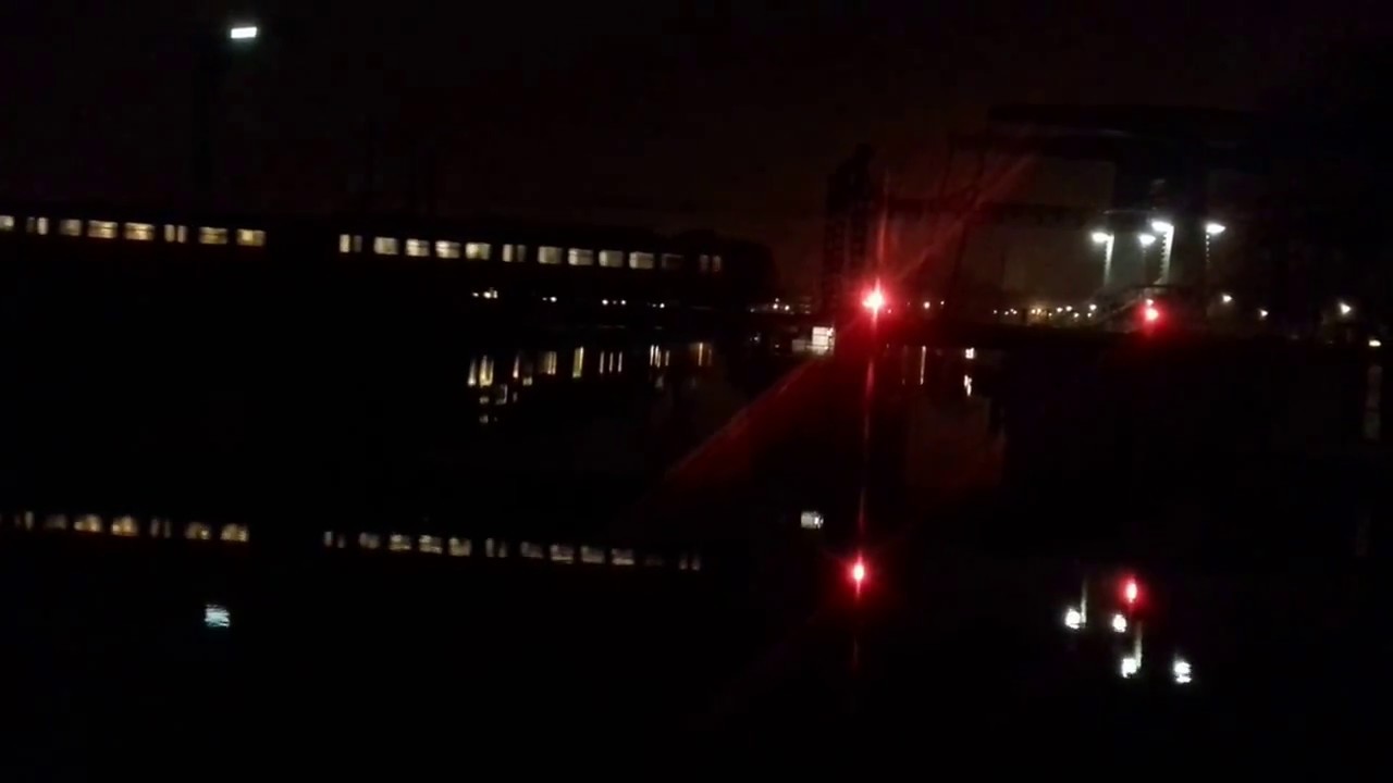 Two trains driving by synchrone
