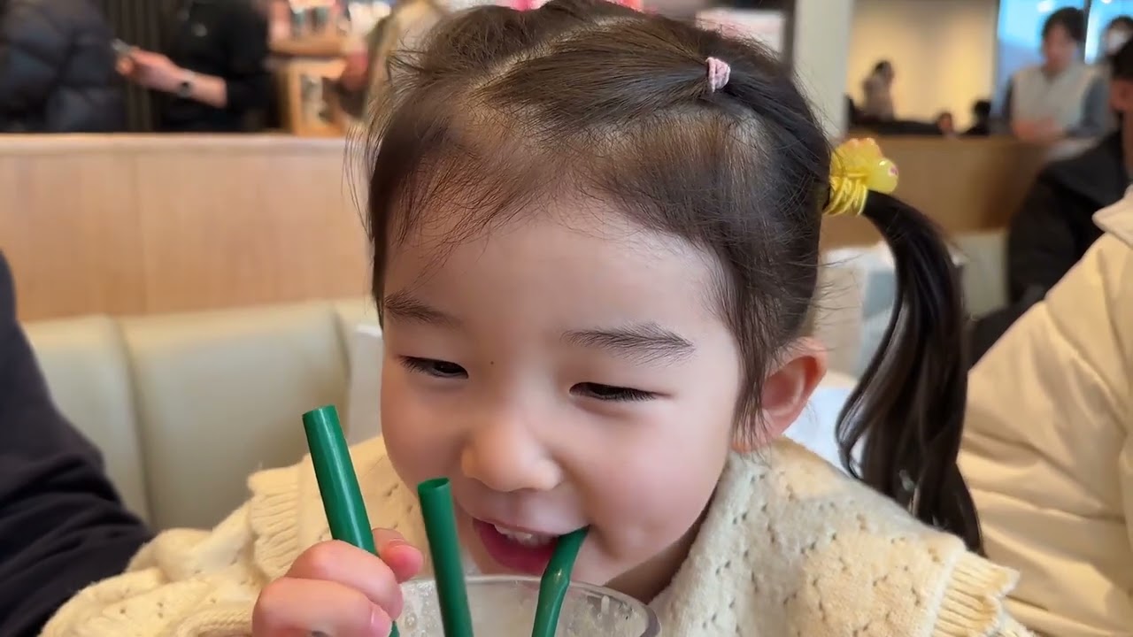 이모와 함께 가위바위보 얌얌 260207