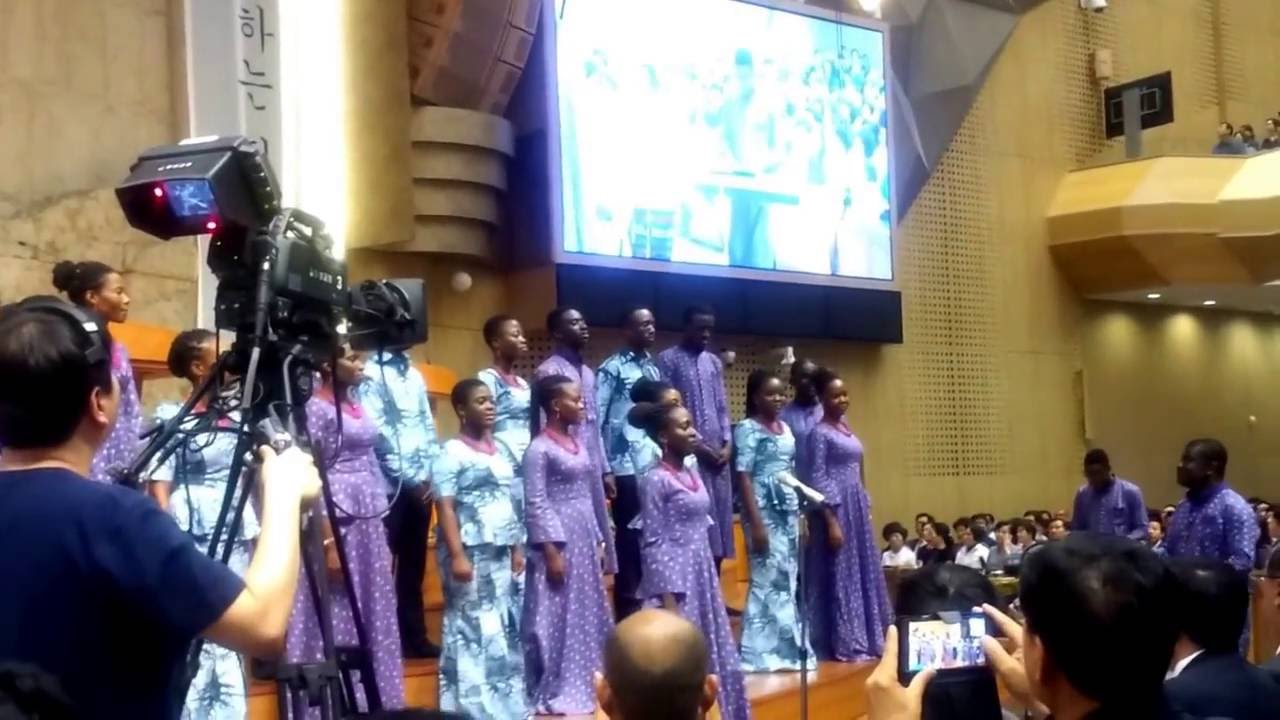 Winneba Youth Choir - Panis Angelicus & The Holy City