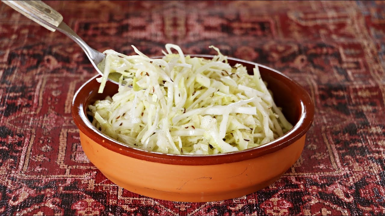 Krautsalat - Wei&szlig;krautsalat schnell und einfach - Krautsalat selber machen - Grillbeilage