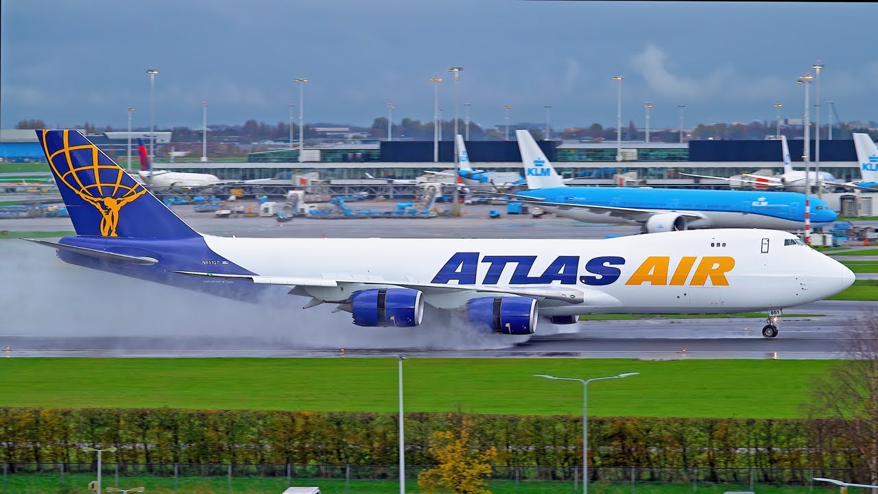 [4K] STRONG X-WIND landings & takeoffs 💨🌧️ Plane-Spotting at Amsterdam Schiphol Airport 🇳🇱