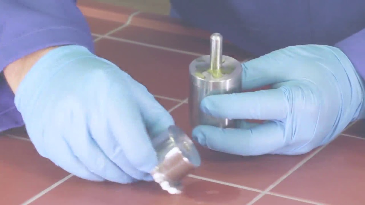 Weiconlock AN 306 41 Adhesive for Cylindrical Assemblies Demo Video