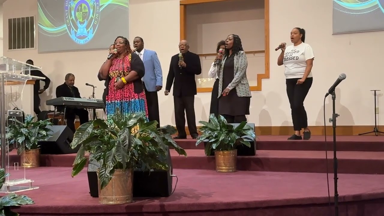 Giving God Glory – O Lord We Praise You!