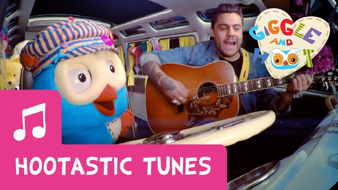Giggle and Hoot: Wheels on the Bus - Hoot and Dan Sultan | Hootastic Tunes