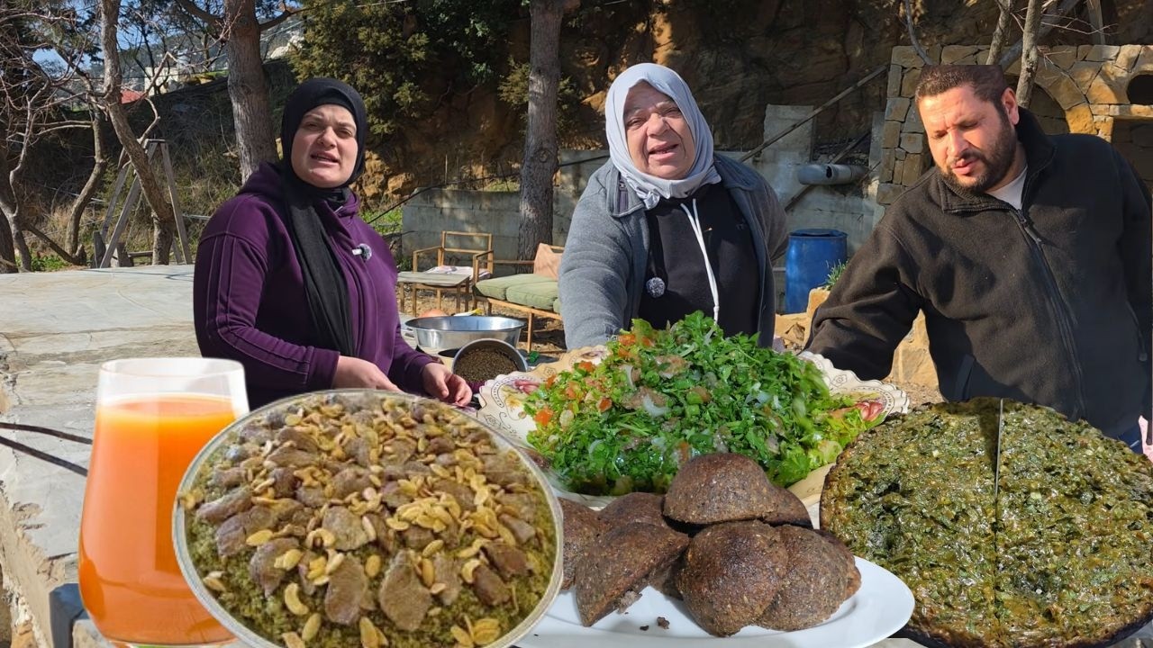 فطور رمضان ❤️ تحضير فركية باللحمة على نار الحطب مع اطيب عجة من دون تكاليف /يوم مع العائلة ❤️