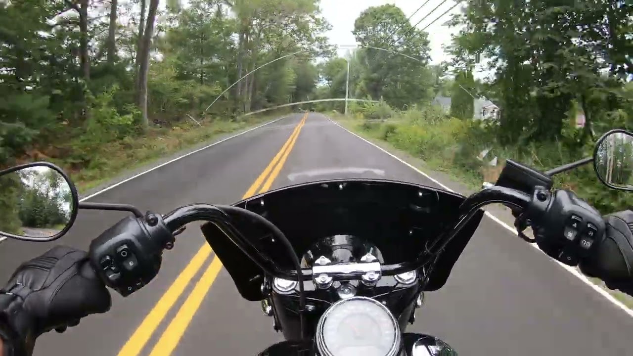 Cruising my Harley Davidson Heritage Classic 117