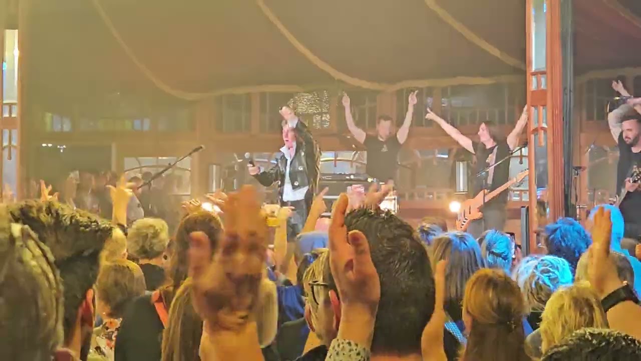 Helmut Lotti goes Metal - Tiritomba (Live in Hoogstraten 30-10-2023).