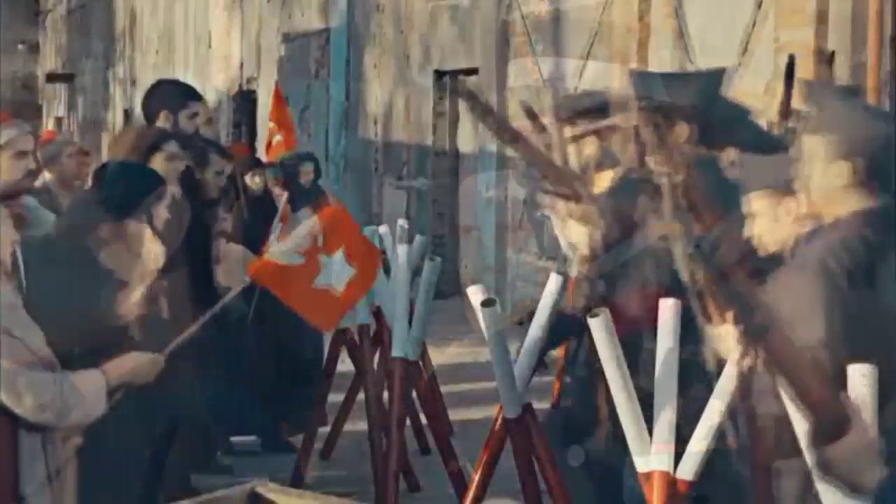 Hilal & Leon | Arnavut Kaldırımı