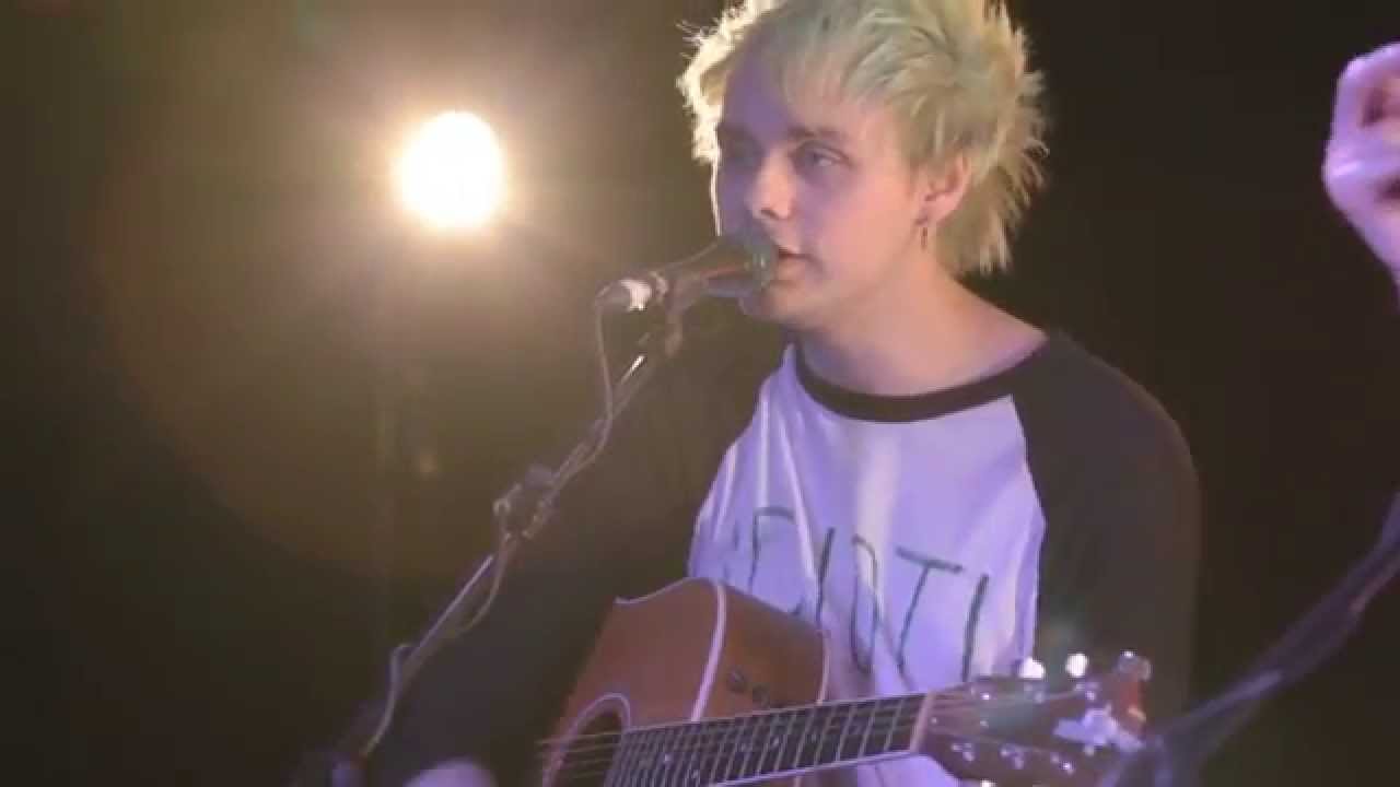 5 Seconds Of Summer - 'Out Of My Limit' Live @ 363 Oxford Street