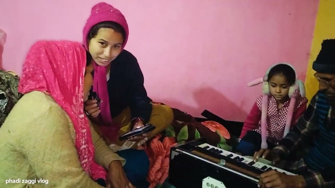 हारमोनियम बजाने का मेरा पहला एक्सपीरियंस बेडू पाको बार मासा#viralvideo @उत्तराखंडवास 