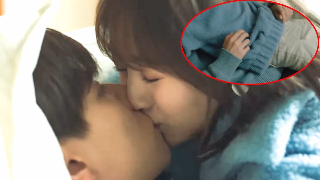 妻子為哄生氣的丈夫直接將他撲倒，丈夫再也控制不住自己撫上了妻子的腰！#伦理 #爱情 #都市 #drama #追妻火葬場 #出軌 #中国电视剧 #爽剧 #反轉